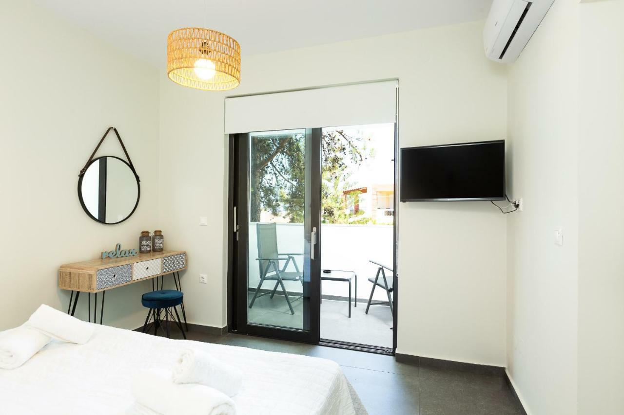 Sfáka Nisos Villa, Pool & Heated Spawhirlpool, Walking To Beach, By Thinkvilla מראה חיצוני תמונה